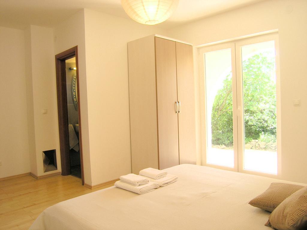 Apartments Dagmar Крк Экстерьер фото